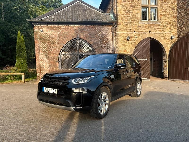 Schwarz Gebraucht 2017 Land Rover Discovery 5 SUV | 16.700 € (Fairer Preis) - Bild 1/4