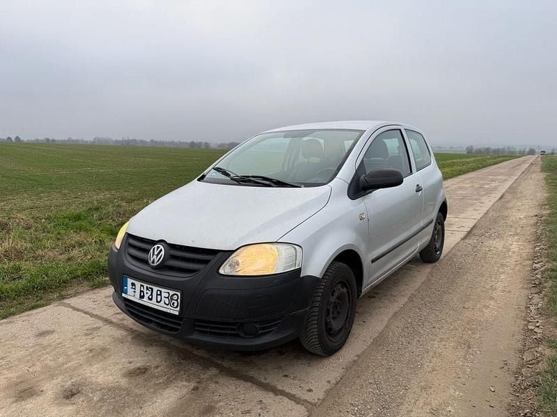 Gebraucht VW Fox 54 PS (39 kW) 2006 Silber Kleinwagen