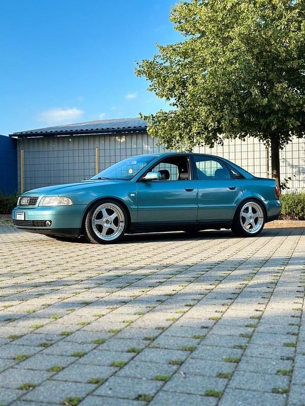 Gebraucht 1999 Audi A4 Basis Limousine | 1.000 € (Superpreis) - Bild 1/4