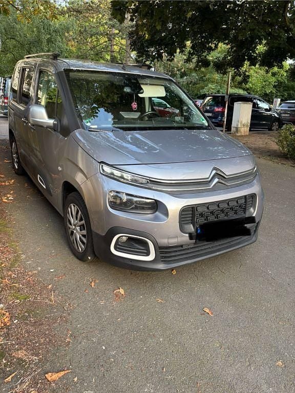 Grau Gebraucht 2019 Citroën Berlingo Shine Van / Kleinbus | 13.900 € (Fairer Preis) - Bild 1/4