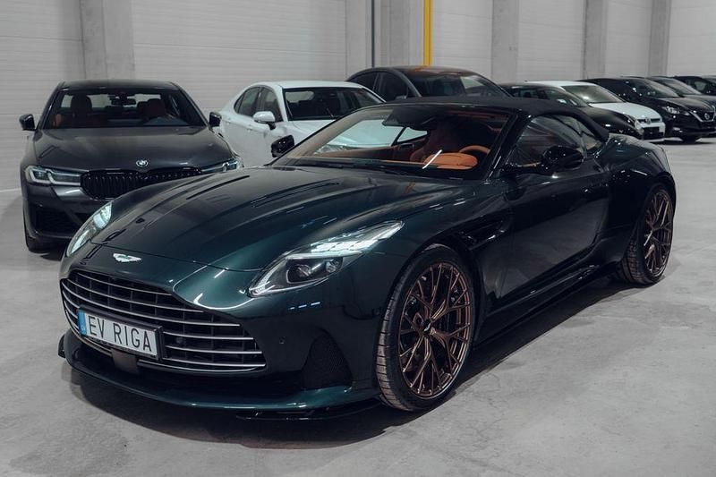 Gebraucht Aston Martin DB12 680 PS (500 kW) 2025 Grün Cabrio