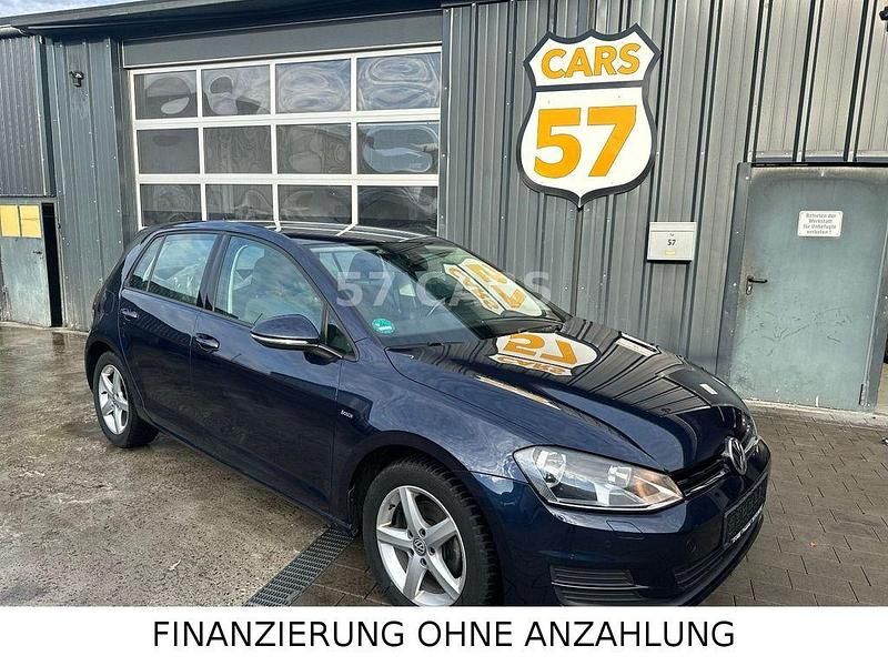 Blau Gebraucht 2014 VW Golf VII Comfortline Limousine | 9.900 € (Guter Preis) - Bild 1/4