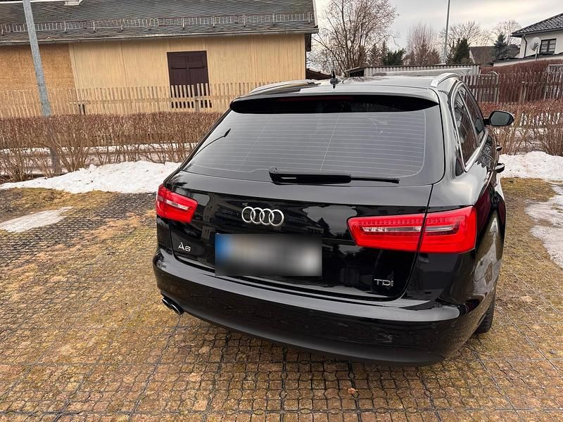 Gebraucht Audi A6 Premium 177 PS (130 kW) 2012 Schwarz Kombi