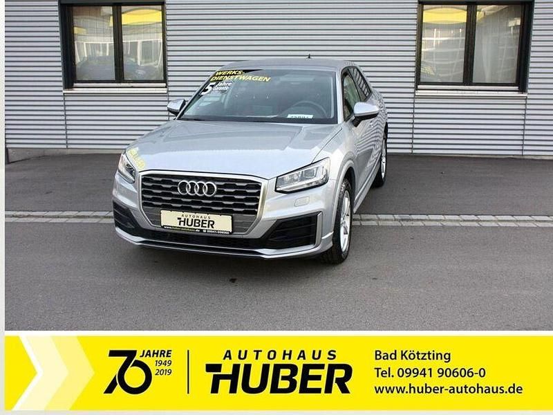 Gebraucht Audi Q2 S-Line 116 PS (85 kW) 2020 Silber SUV