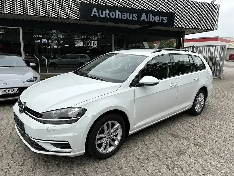 Gebraucht VW Golf VII Comfortline 150 PS (110 kW) 2020 Weiss Kombi