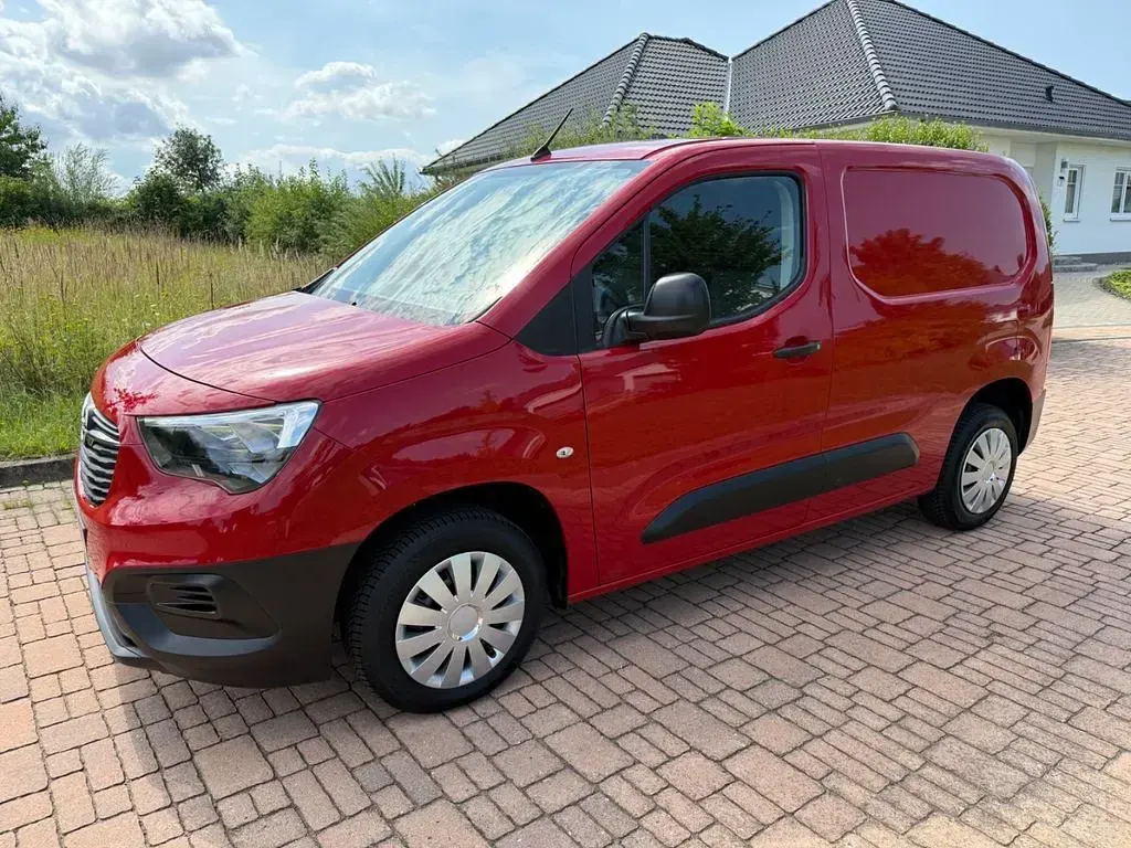 Gebraucht Opel Combo 76 PS (55 kW) 2020 Rot Van / Kleinbus