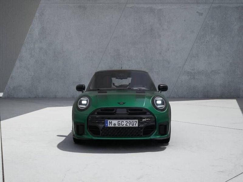 Second-hand Mini Cooper 114 kW (156 CP) 2025 Verde Hatchback