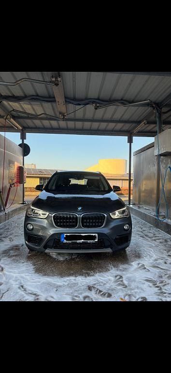 Gebraucht BMW X1 Advantage 190 PS (139 kW) 2019 Grau SUV