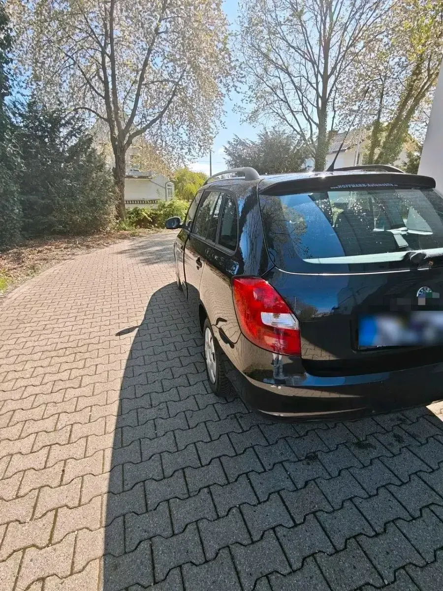 Gebraucht Skoda Fabia 60 PS (44 kW) 2010 Schwarz Kombi