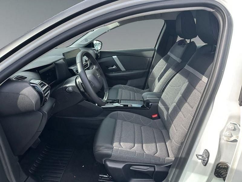 Gebraucht Citroën C4 Feel 131 PS (96 kW) 2023 Weiss banquise/typ aussenverkleidung spi SUV