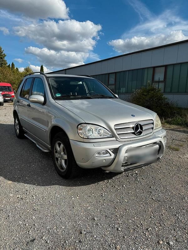 Silber Gebraucht 2002 Mercedes ML270 SUV | 3.990 € (Guter Preis) - Bild 1/4