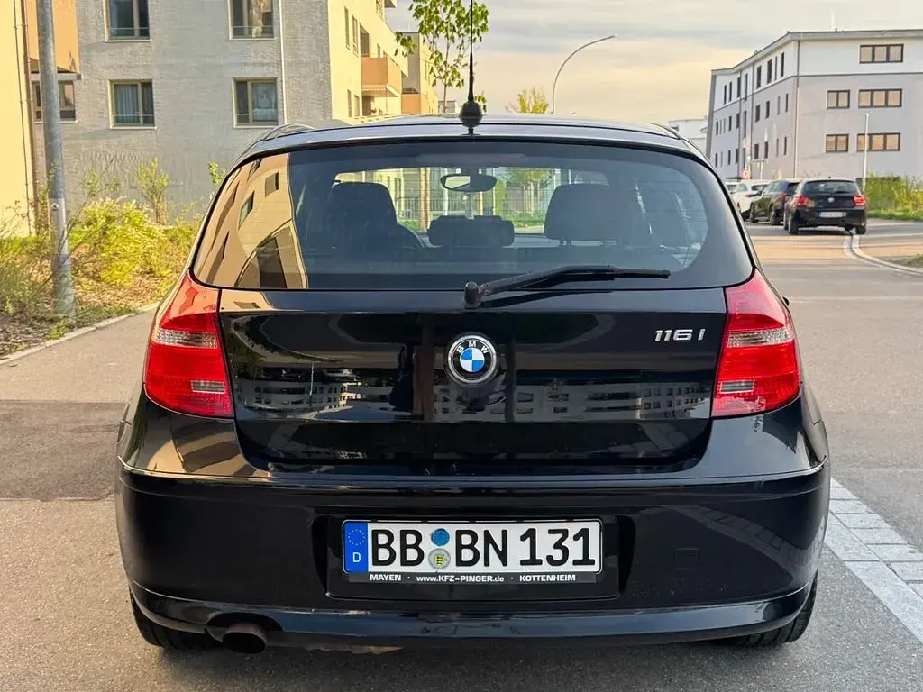 Gebraucht BMW 116 116 PS (85 kW) 2007 Schwarz Kleinwagen
