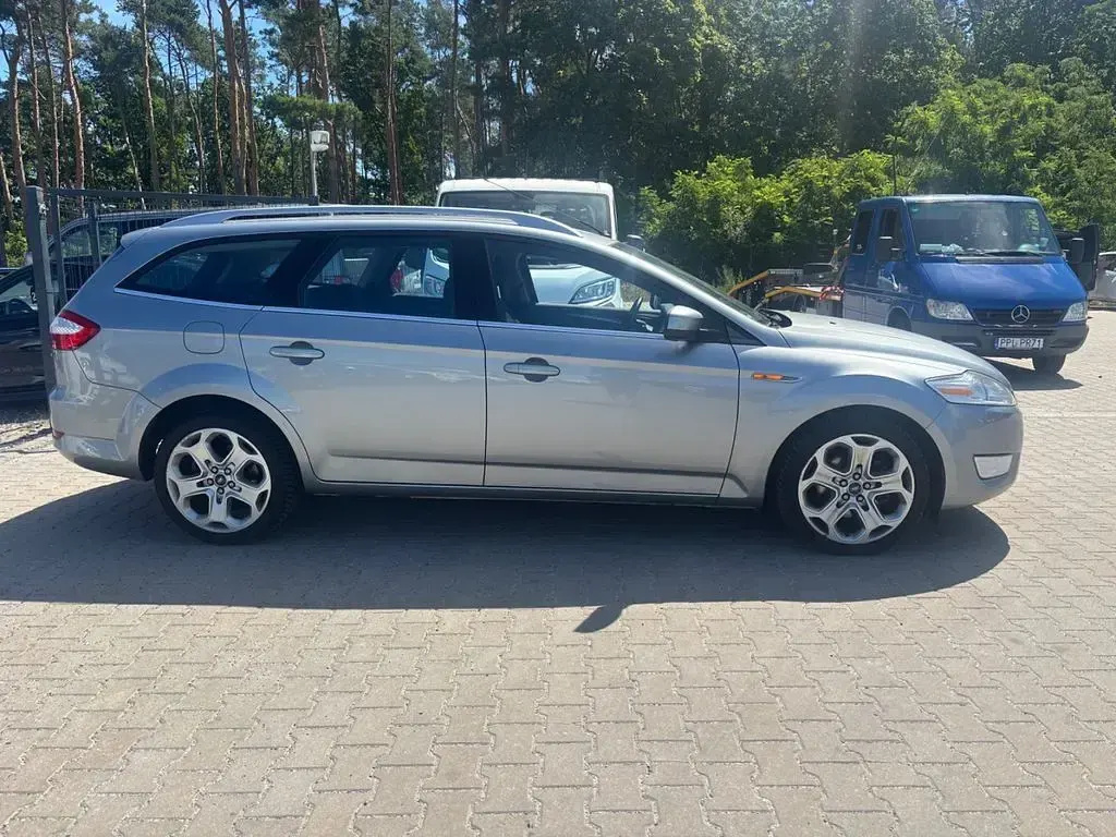 Gebraucht Ford Mondeo Titanium 140 PS (102 kW) 2008 Silber Limousine