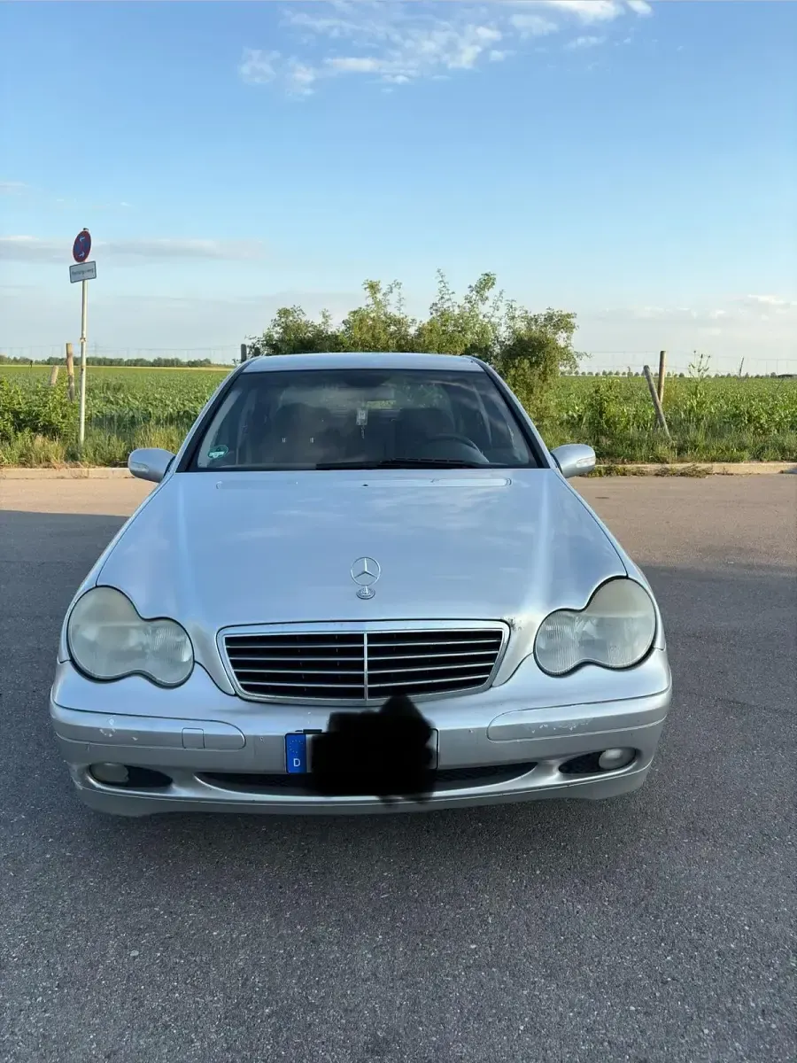 Gebraucht Mercedes C200 Classic 122 PS (89 kW) 2003 Grau Limousine