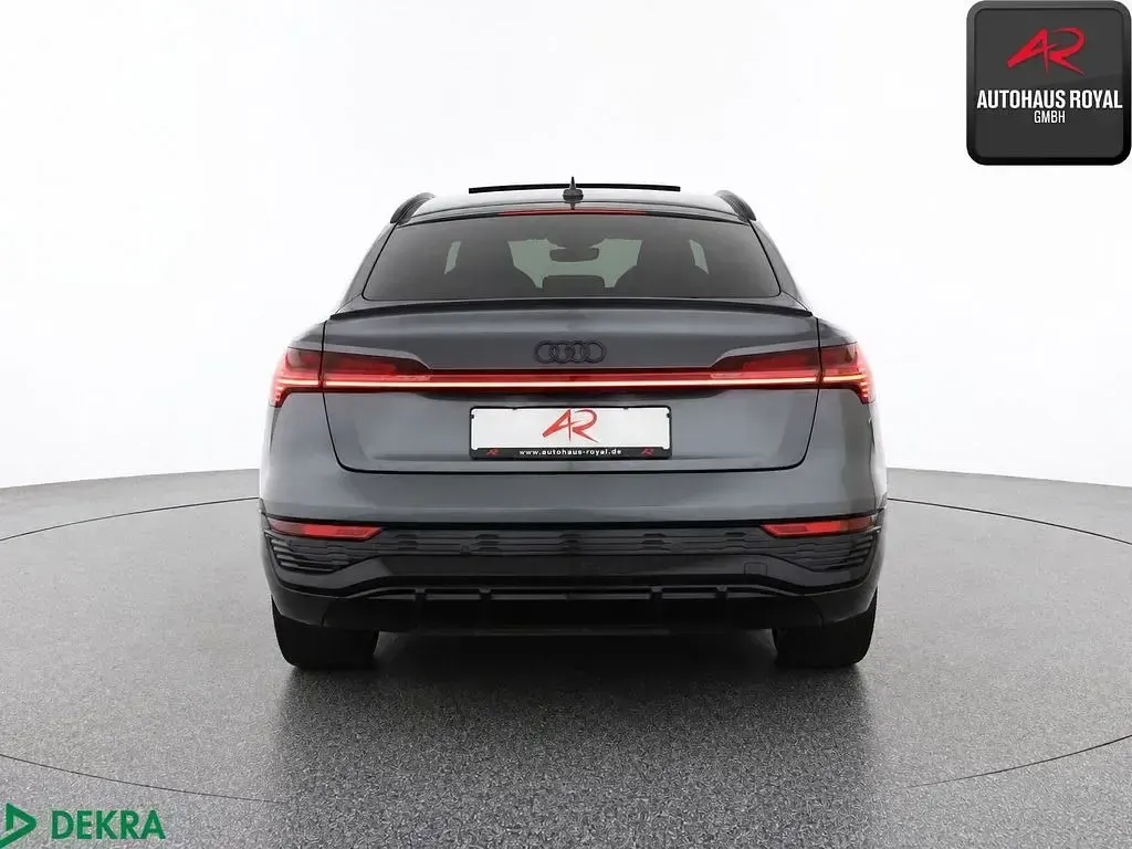 Gebraucht Audi Q8 e-tron S-Line 300 kW (408 PS) 2024 Daytonagrau perleffekt SUV
