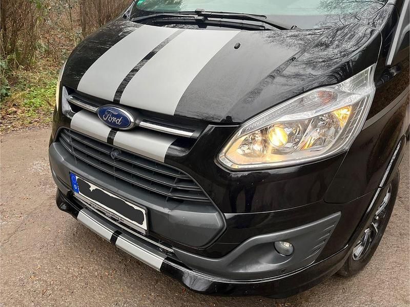 Gebraucht Ford Tourneo 231 PS (169 kW) 2018 Schwarz Van / Kleinbus