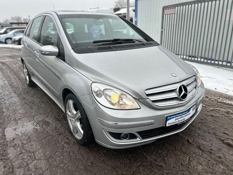 Gebraucht Mercedes B150 Elegance 95 PS (69 kW) 2007 Silber Van / Kleinbus