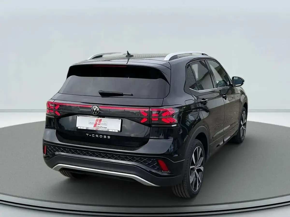 Gebraucht VW T-Cross R-line 150 PS (110 kW) 2024 Deep black SUV