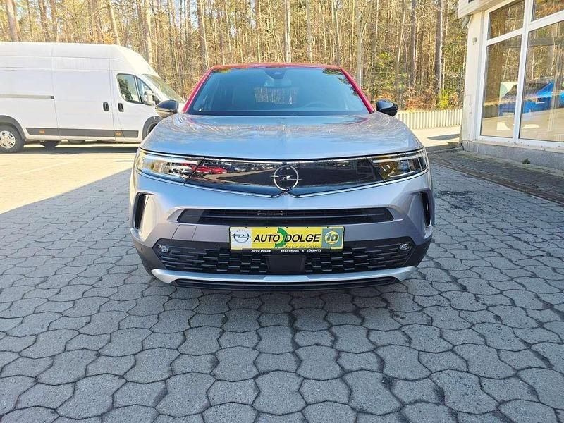 Gebraucht Opel Mokka-e Ultimate 100 kW (136 PS) 2022 Quarz silber SUV