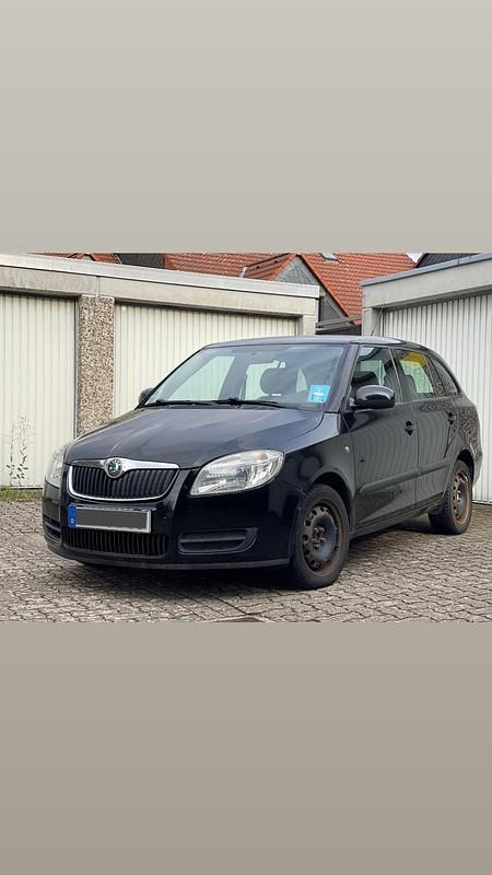Schwarz Gebraucht 2009 Skoda Fabia Kombi | 1.499 € (Fairer Preis) - Bild 1/4