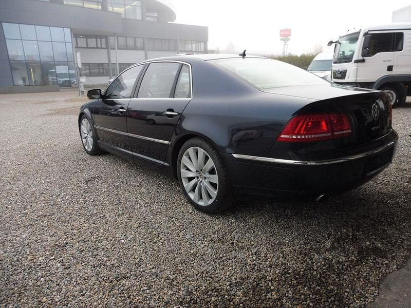 Gebraucht VW Phaeton 334 PS (245 kW) 2012 Blau Limousine