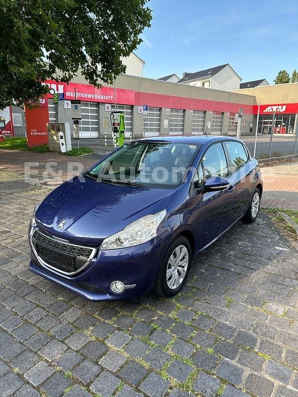 Gebraucht Peugeot 208 Active 82 PS (60 kW) 2014 Kleinwagen