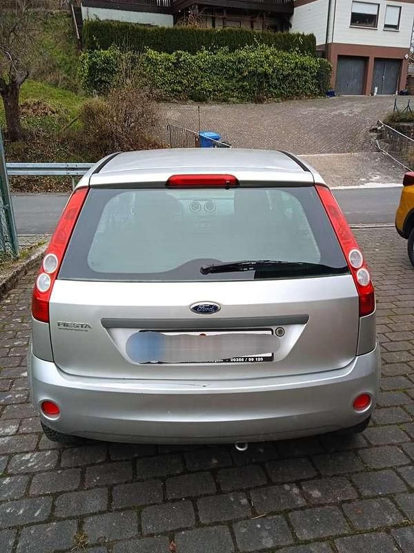 Gebraucht Ford Fiesta Trend 69 PS (50 kW) 2006 Limousine