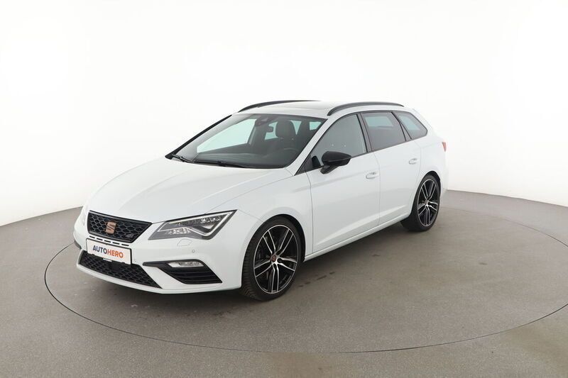 Weiß Gebraucht 2020 Cupra Leon Kombi | 23.320 € (Fairer Preis) - Bild 1/4