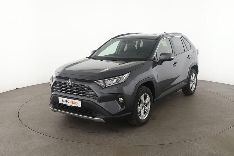 Grau Gebraucht 2021 Toyota RAV4 Comfort SUV | 25.490 € (Fairer Preis) - Bild 1/3