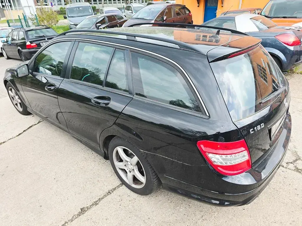 Gebraucht Mercedes C180 156 PS (114 kW) 2009 Schwarz Kombi