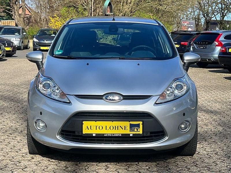 Gebraucht Ford Fiesta Titanium 82 PS (60 kW) 2009 Silber Kleinwagen