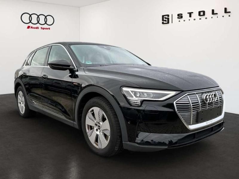 Schwarz Gebraucht 2021 Audi e-tron Basis SUV | 28.990 € (Fairer Preis) - Bild 1/4