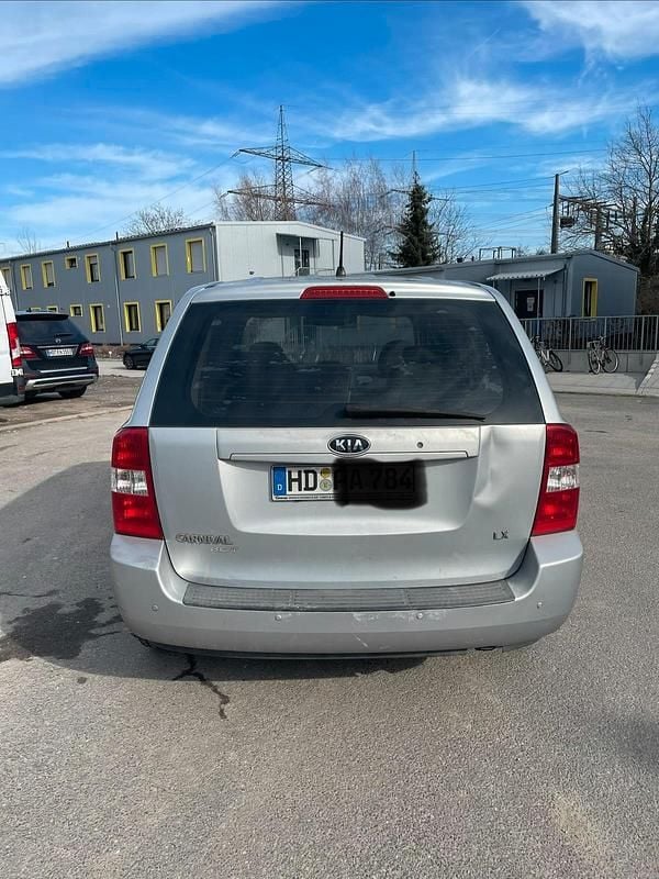 Gebraucht Kia Carnival 184 PS (135 kW) 2010 Grau Van / Kleinbus