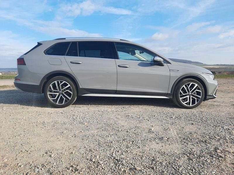 Gebraucht VW Golf Alltrack 200 PS (147 kW) 2024 Grau Kombi
