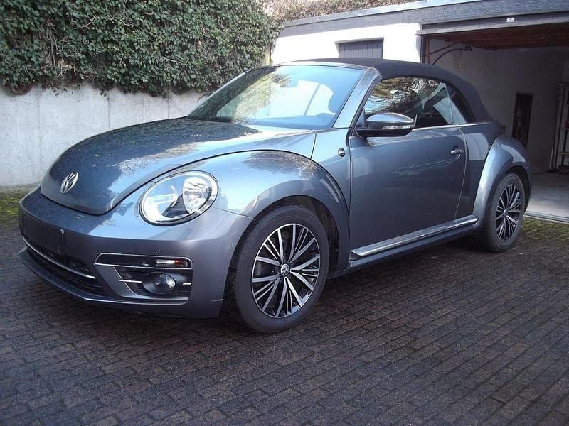 Gebraucht VW Beetle Sound 105 PS (77 kW) 2017 Grau Kleinwagen