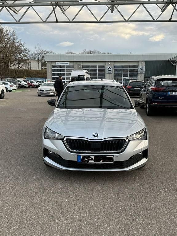 Gebraucht Skoda Scala Ambition 116 PS (85 kW) 2019 Silber Kleinwagen