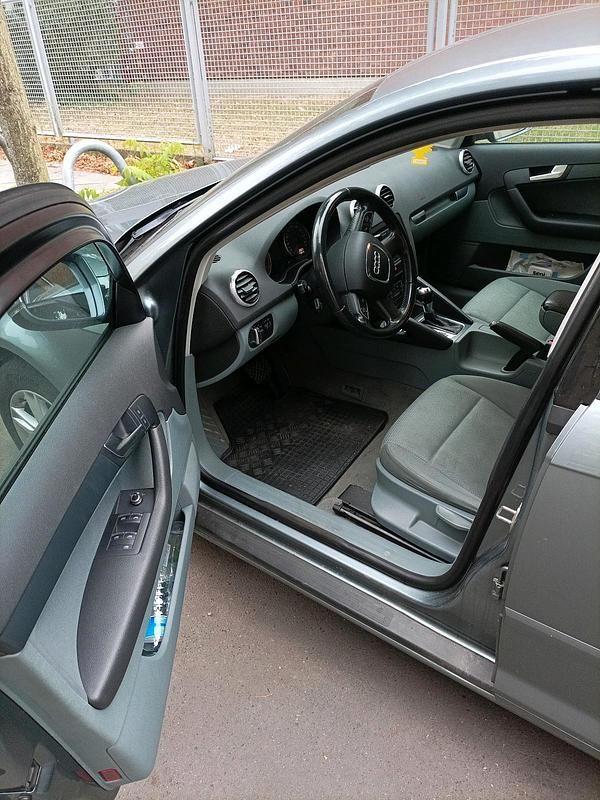 Gebraucht Audi A3 125 PS (91 kW) 2012 Grau Kleinwagen