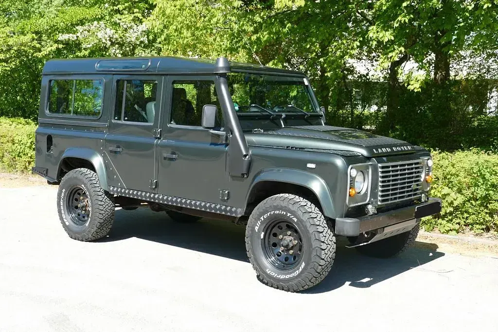 Gebraucht Land Rover Defender S 122 PS (89 kW) 2008 Grün Kombi