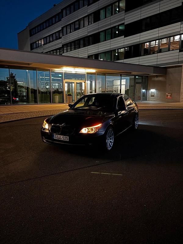 Schwarz Gebraucht 2007 BMW 525 Limousine | 3.900 € (Superpreis) - Bild 1/4