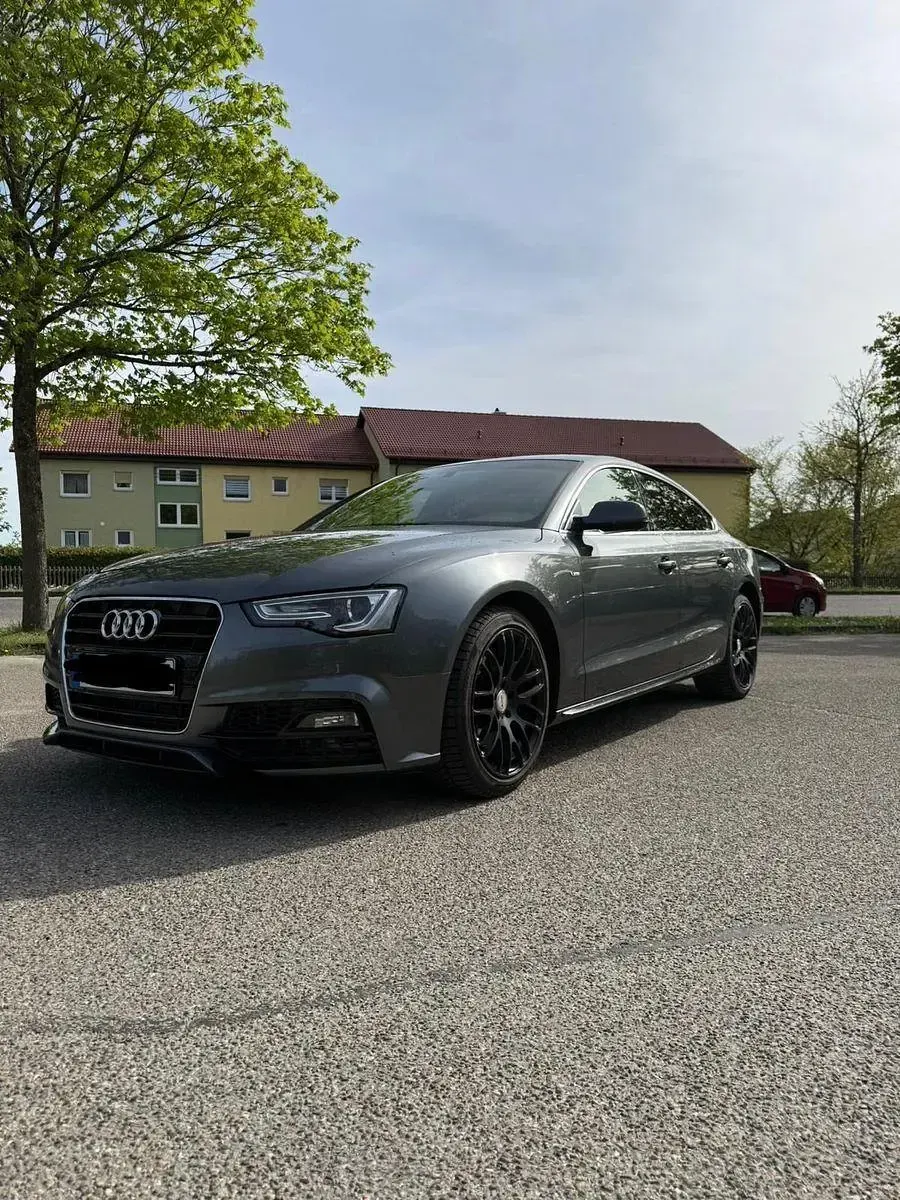 Gebraucht Audi A5 Sportback Sport 230 PS (169 kW) 2016 Grau Kleinwagen