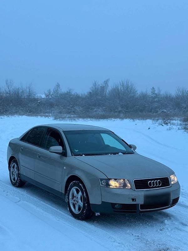 Gold Gebraucht 2003 Audi A4 Limousine | 1.650 € (Fairer Preis) - Bild 1/4