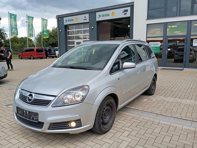 Silber Gebraucht 2006 Opel Zafira Van / Kleinbus | 3.999 € (Teuer) - Bild 1/4