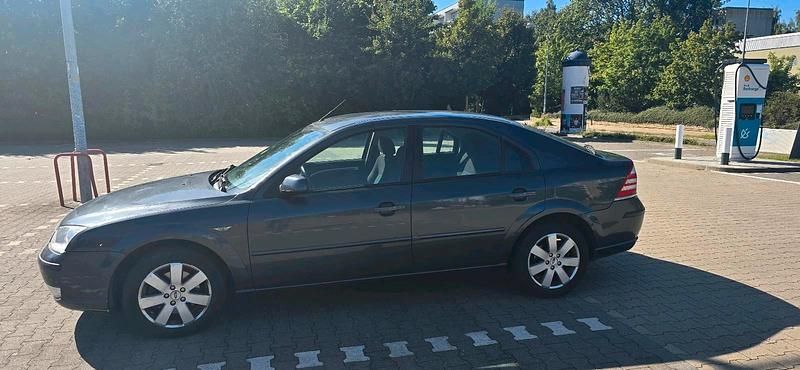 Grau Gebraucht 2006 Ford Mondeo Limousine | 1.998 € (Fairer Preis) - Bild 1/4