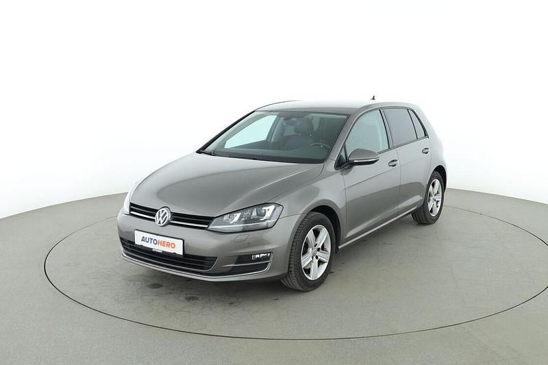 Gebraucht VW Golf VII Highline 2017 Grau Limousine