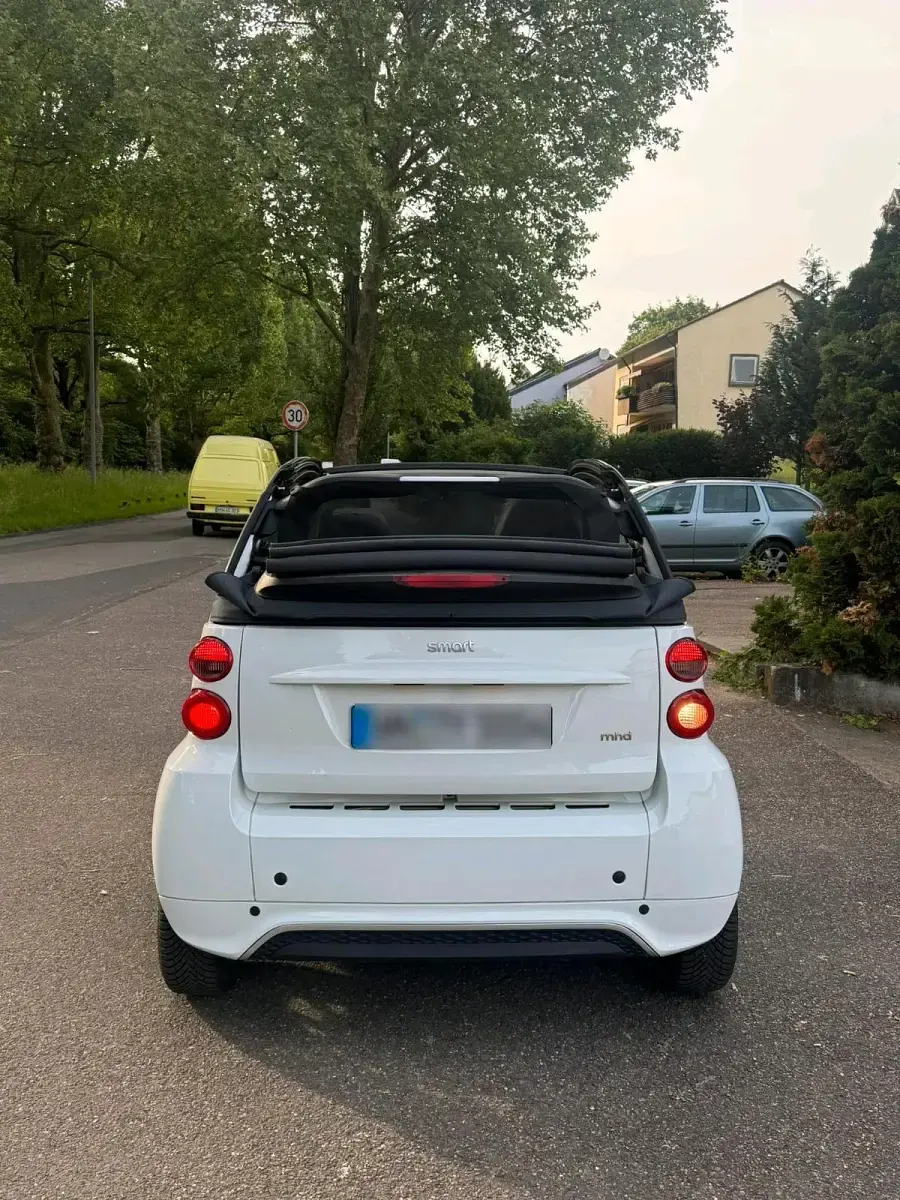 Gebraucht Smart ForTwo Cabrio 71 PS (52 kW) 2013 Weiß Cabrio