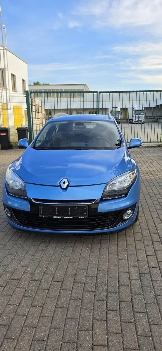 Gebraucht Renault Mégane GrandTour 116 PS (85 kW) 2013 Blau Kombi