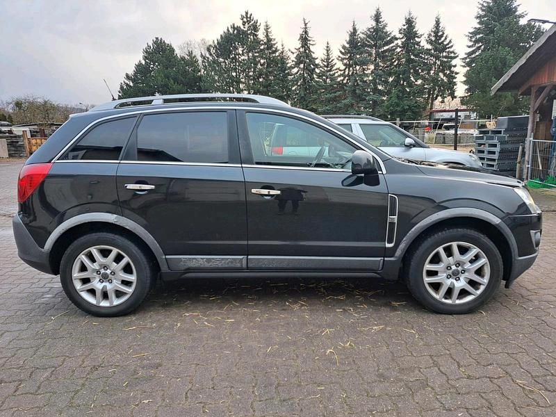 Gebraucht Opel Antara 163 PS (119 kW) 2014 Schwarz SUV