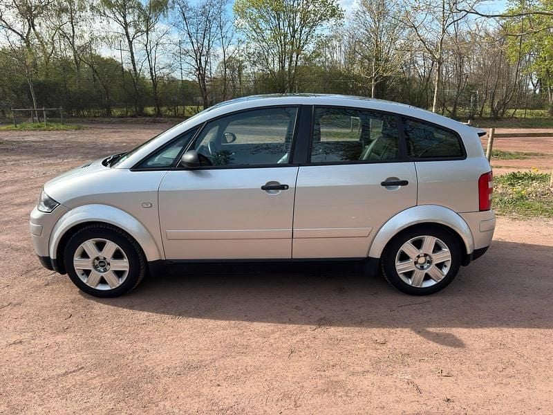 Gebraucht Audi A2 75 PS (55 kW) 2004 Silber Kleinwagen
