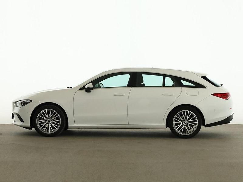 Gebraucht Mercedes CLA180 Shooting Brake Progressive 136 PS (100 kW) 2022 Weiß Kombi