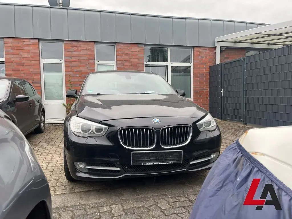 Gebraucht BMW 530 Sport Line 245 PS (180 kW) 2012 Schwarz Limousine